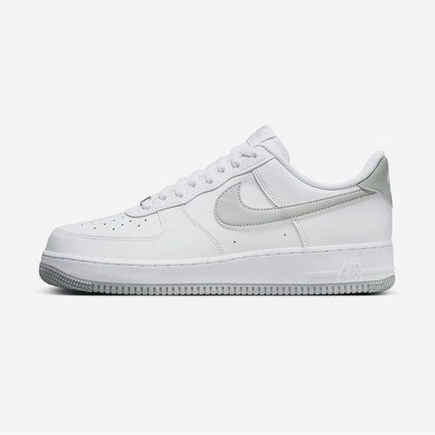 나이키 에어 포스 1 '07 air force 1 남녀 공용 스니커즈(증정품 수납백)