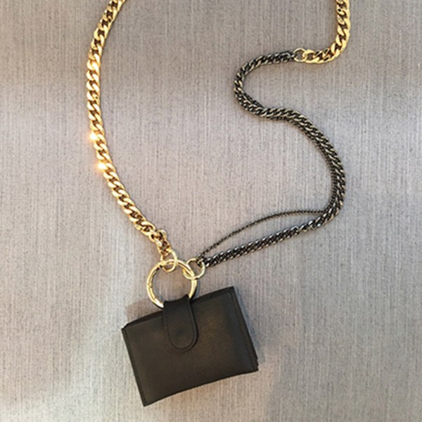 아라크나인: 당신의 피부 고민, 이제 걱정없이!  최고의 가성비 솔루션