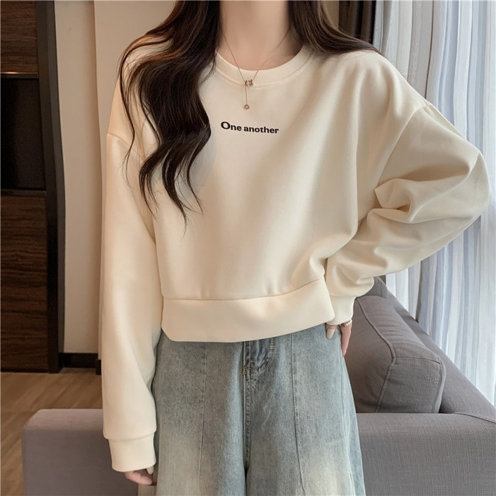 유미르 데일리룩 캐주얼 여성 오버핏 세미 크롭 맨투맨 티셔츠