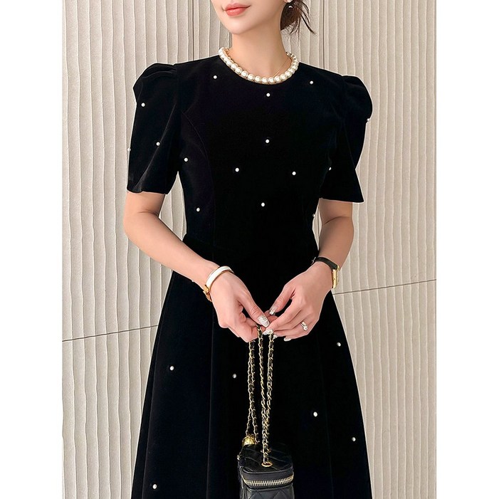 고급스러운 벨벳 진주 여성 드레스 퍼프소매 A라인 플레어 반팔 롱 원피스