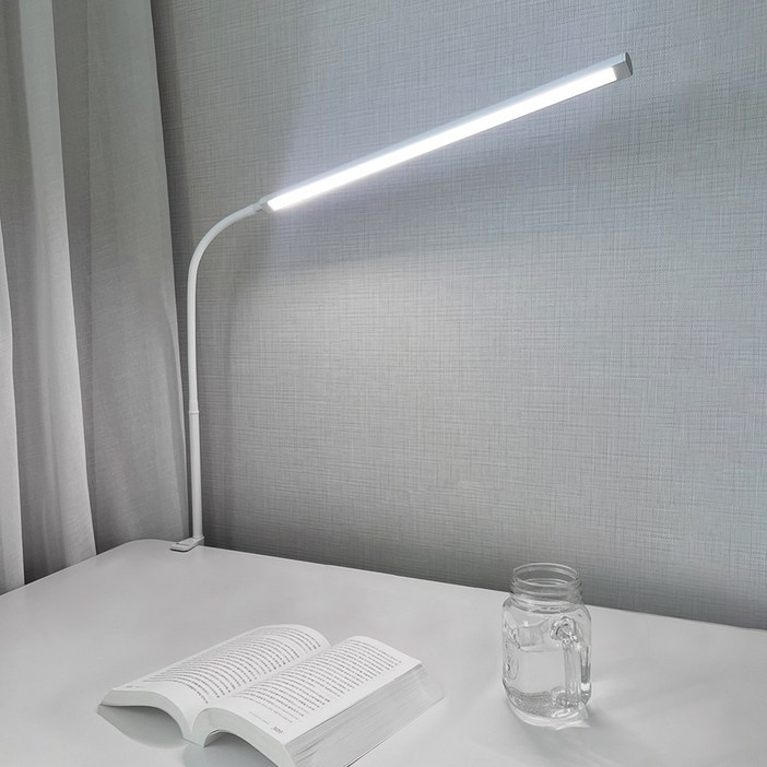 이지디어 책상스탠드 집게형 LED 와이드 조명, 화이트