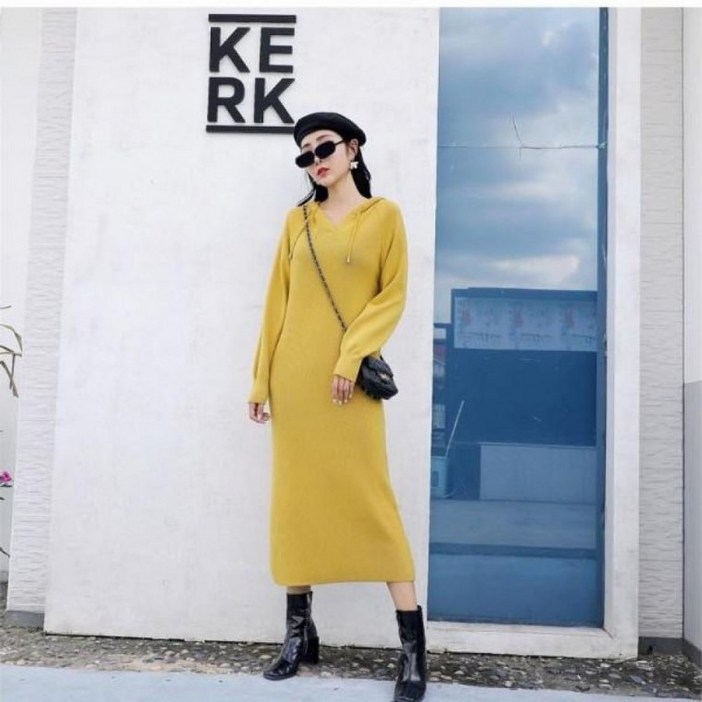 롱한 기장으로 슬림한 체형 연출 우아한 니트 후드티