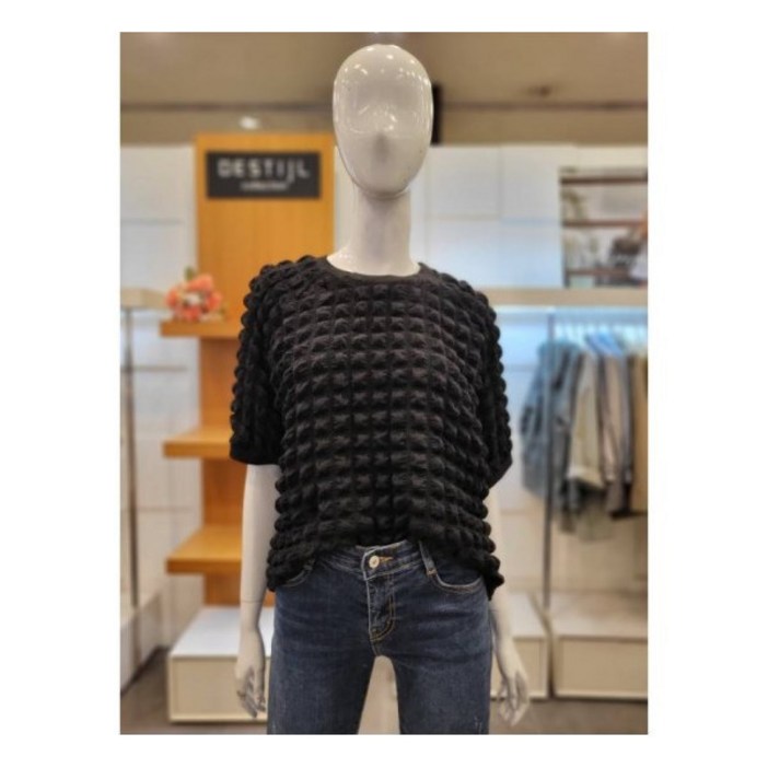 [데스틸] NC엑스코  엠보 블라우스 D2223BL1399F