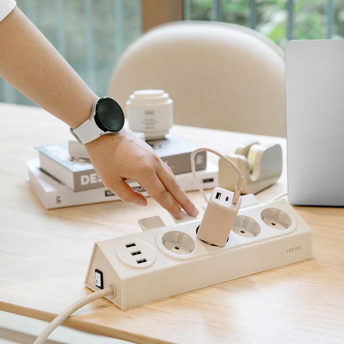 라이프썸 이지클릭 USB 멀티탭 4구 3포트 3M (LFS-HA) 4종 택1 눌러뽑는 멀티탭 4000W 고용량, 1개, 코코넛밀크