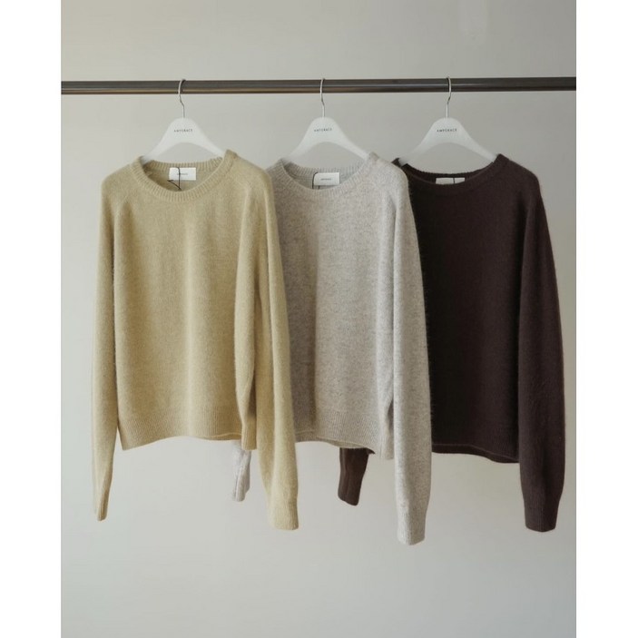 에이미그레이스 라쿤 라운드 니트