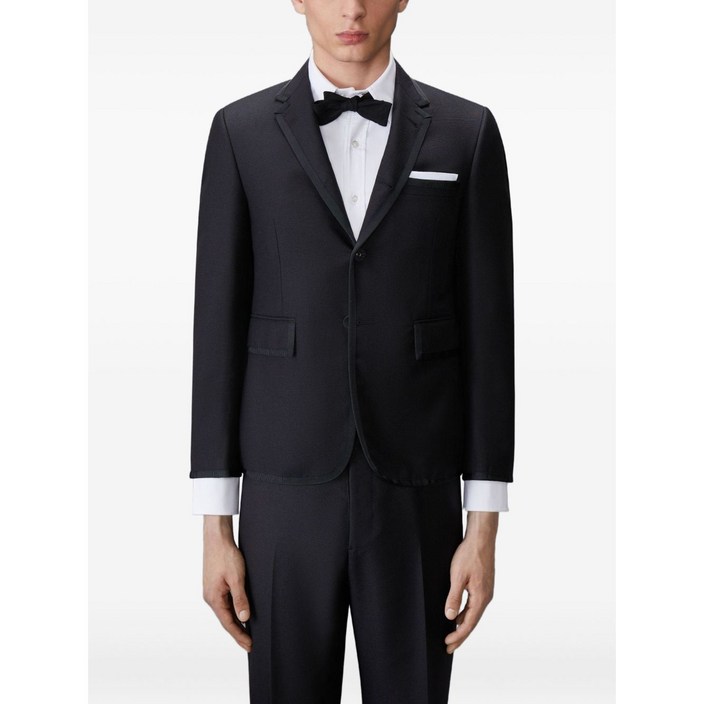 톰 브라운 싱글 브레스티드 수트