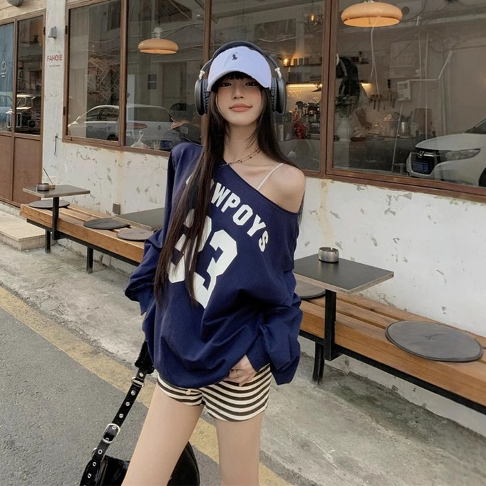 피어니스트 오프숄더 루즈핏 스포티 맨투맨 티셔츠