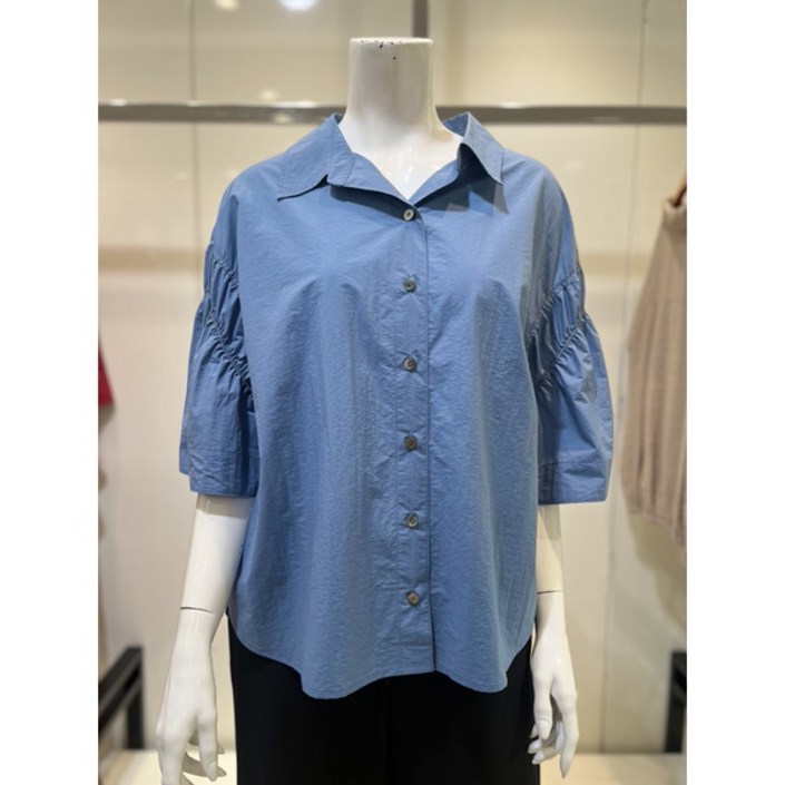 요하넥스 JH. 밴딩 셔링 슬리브 블라우스 Z5C9B105