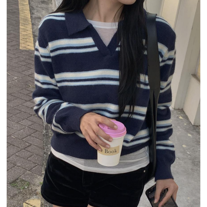 여성 데일리룩 세련된 스트라이프 카라넥 단가라 니트