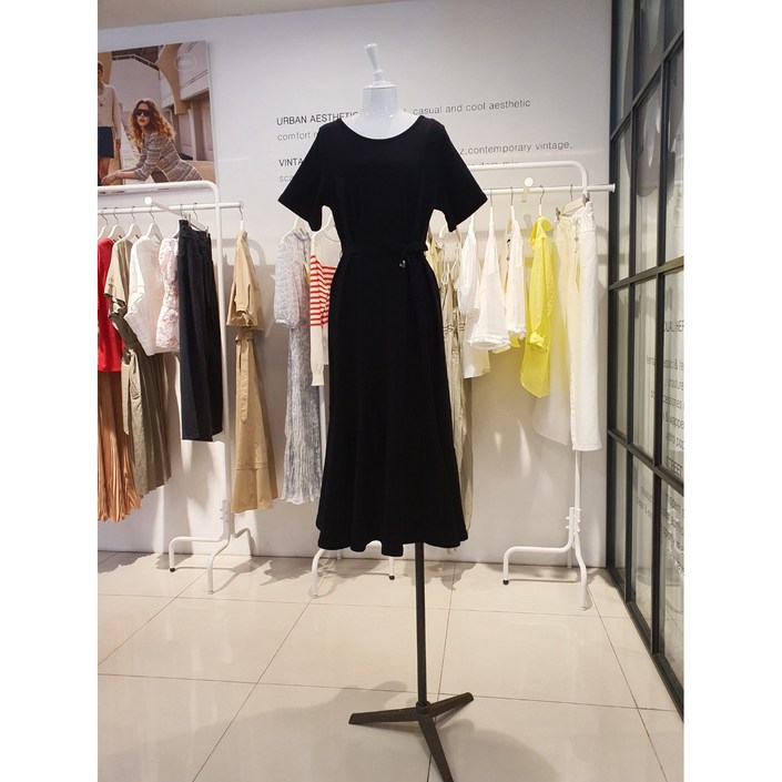 듀엘 DEWE 단아한 라운드넥 롱 원피스 꾸안꾸룩 L242PSE039  NC일산