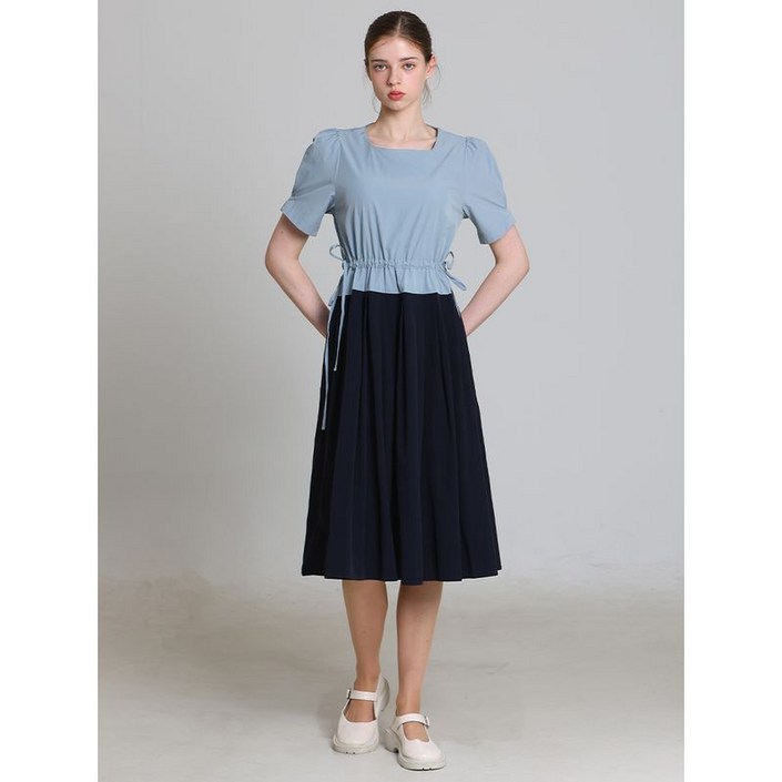 오조크 스퀘어넥 스트링 배색 원피스