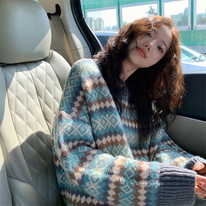 오버핏 패턴 스트라이프 라운드 도톰 니트 스웨터