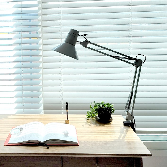 각도조절 제도 집게 조명 학생 책상 자취방 독서등 철제스탠드