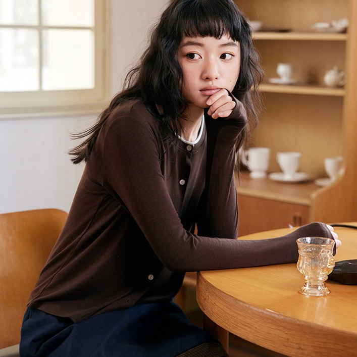 스토리원 여성 리오셀 텐셀 울 아세테이트 라운드넥 가디건 WMSSOT026