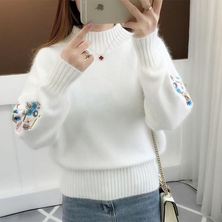 다중성 여자 빅 사이즈 반폴라 자수 풀오버