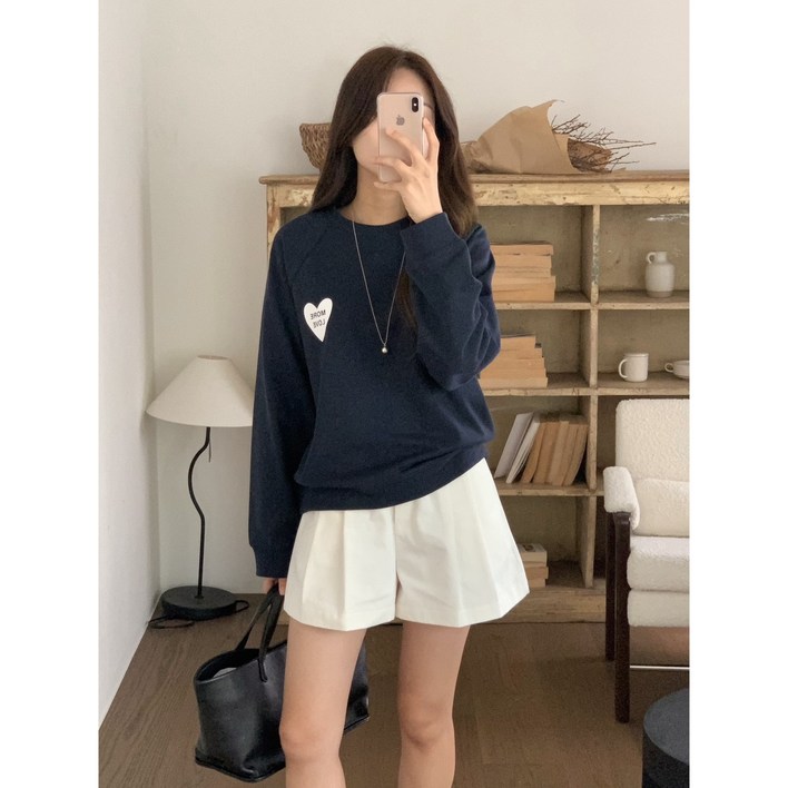 By JIN 모어러브 레터링 스웻셔츠 맨투맨 데일리룩