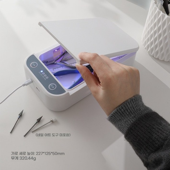다용도살균박스 네일살균기 네일도구소독기 uv살균기 네일소독 네일샵살균소독기음성 제어 음성 알림 기능, 매니큐어에 필수