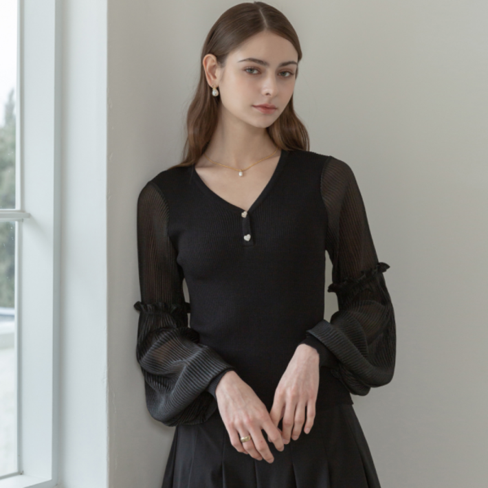 르니앤맥코이 하트큐빅 쉬폰 플리츠 브이넥 니트 MJ10KN301FJJ 2413002