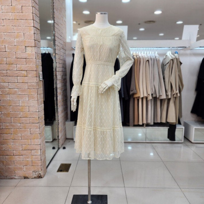 JJ지고트 밴딩 티어드 레이스 원피스 GM4A0OP35DG 657687