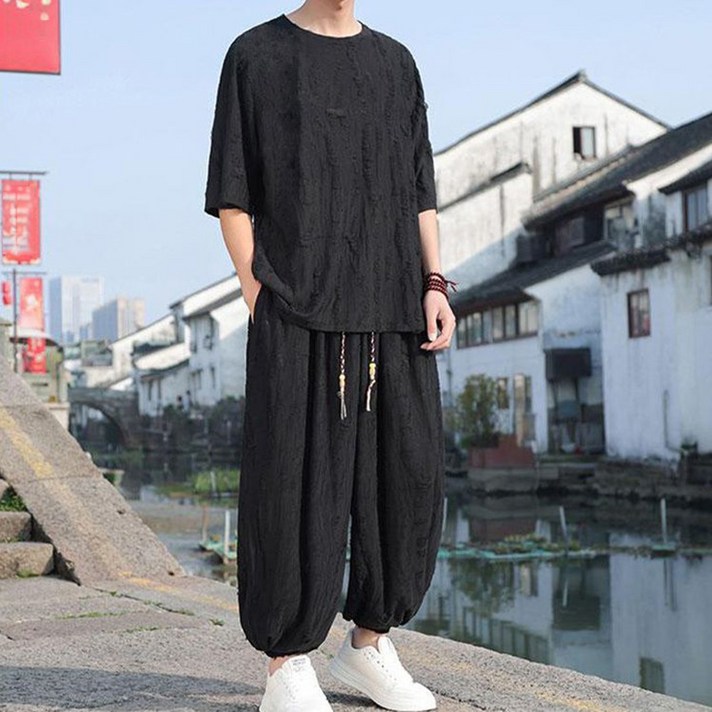 삼제태전 여름 남자 캐주얼 루즈핏 라운드넥 반팔 티셔츠 조거 팬츠 대미지 투피스