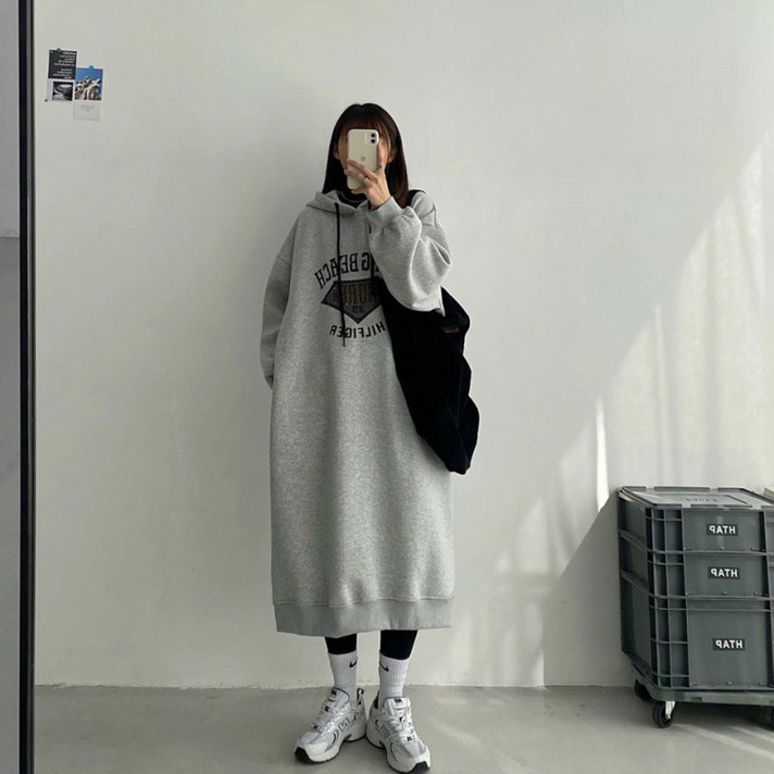 휘잇 부드러운 레터링 후드 맨투맨 기모 롱 원피스 휘잇 부드러운 레터링 후드 맨투맨 기모 롱 원피스
