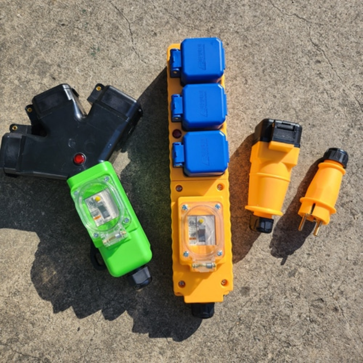 라온 30A 방우형 콘센트 플러그  일자형 3WAY  1구 3구