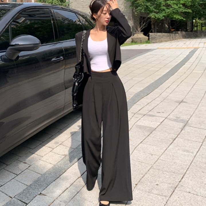 떳다그녀 토브 크롭 자켓 슬랙스 세트