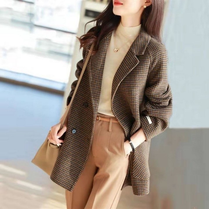 루스리더 여성 캐주얼 투버튼 체크무늬 미디엄 카라 모직 자켓 E72 루스리더 여성 캐주얼 투버튼 체크무늬 미디엄 카라 모직 자켓 E72