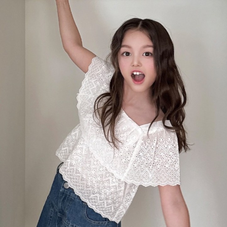 에이비프 여아용 물결 티어드 펀칭 레이스 블라우스