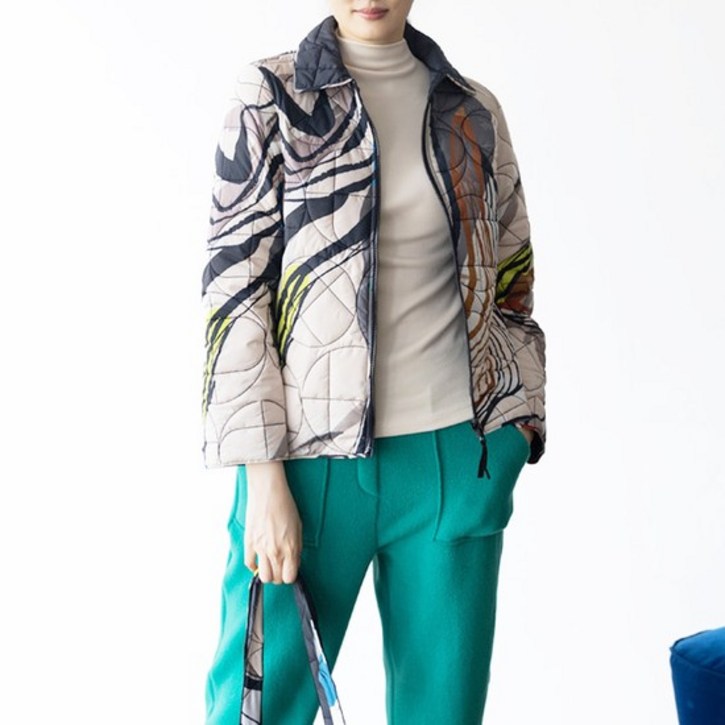 [디아스토리] 컨템곡선 패딩 재킷 (AGWPJK83)-베이지