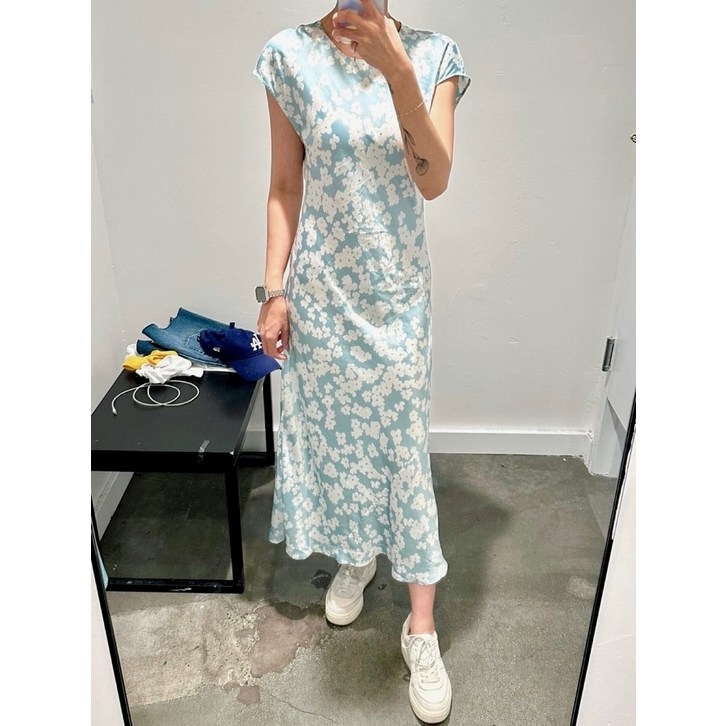 캘빈클라인 25SS 여성 플로랄 패턴 미디 원피스