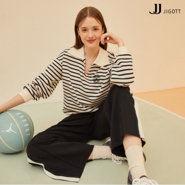 JJ지고트    슬릿 칼라 단가라 티셔츠 GM9P0TS20