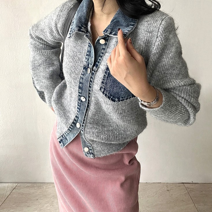 네모엔룩 배색청카라 여성용 데님배색 앞가슴 포켓장식 기본핏 캐주얼 레이어드 자켓형 카라넥 도톰 니트 가디건