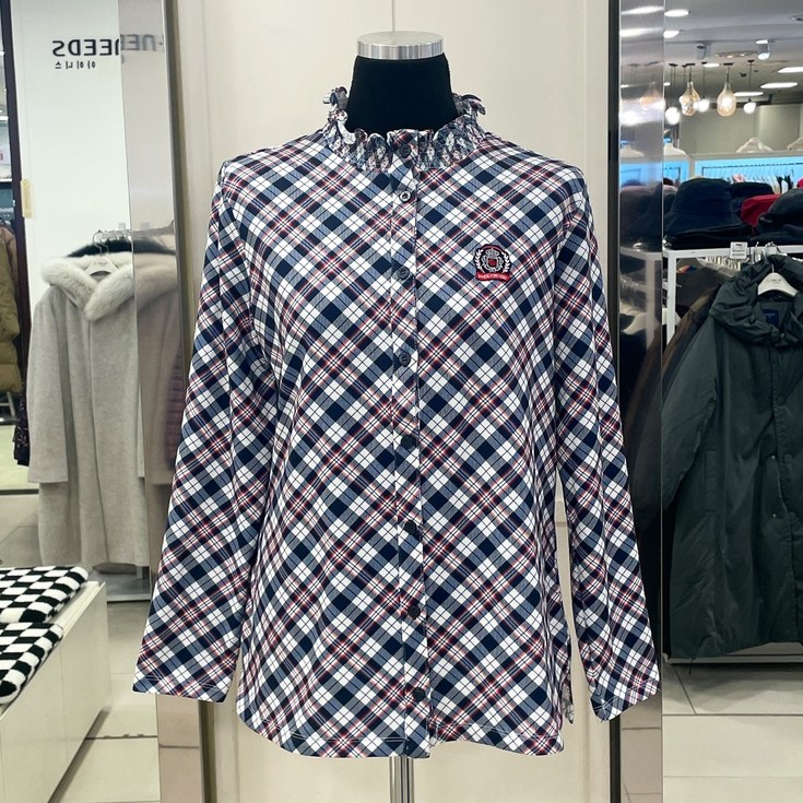 크로커다일레이디 부평점 세일강추 다양한 스타일로 연출 가능한 사선 체크 패턴 셔링넥 셔츠 블라우스